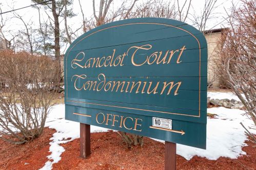 1 Lancelot Ct, Salem, NH 03079-3551
