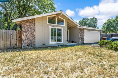 1935 Oak Park Blvd, Concord, CA 94523-4601