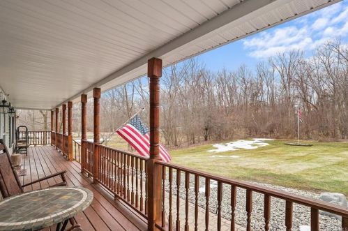 508 Toleman Rd, Rock Tavern, NY 12575-5560