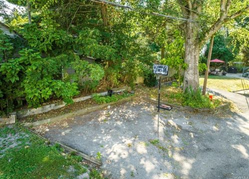 1 Lindbergh Pl, Poughkeepsie NY exterior