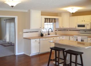7215 Hart St, Concord Township OH  44060-4911 exterior