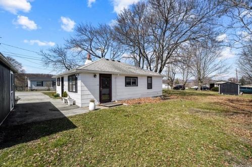 4 Vin Rose Ln, Marlborough NY  12542-5627 exterior