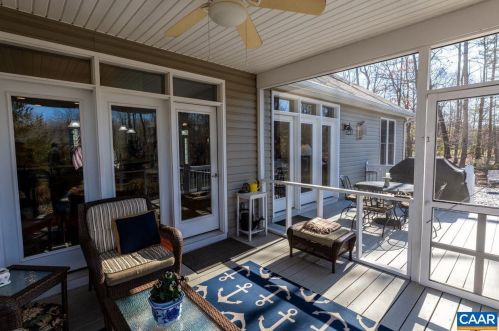 10 Mulligan Dr, Bybee VA  22963-2560 exterior