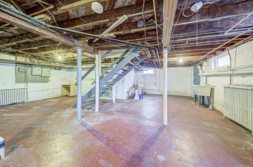 140 Main St, Port Jervis NY  12771-2114 exterior