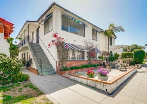 70 Roycroft Ave, Long Beach, CA 90803-3122