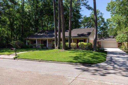 2122 Hickory Creek Dr, Humble, TX 77339-3139