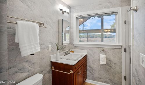 1089 Otter Cir, Beaufort SC  29902-5861 exterior