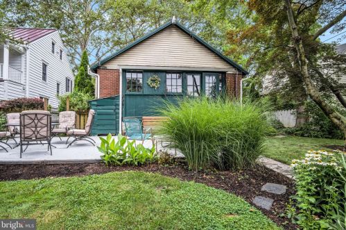 125 Parker St, Carlisle PA  17013-2821 exterior