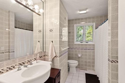 9 Noto Dr, North Providence RI  02904-2905 exterior