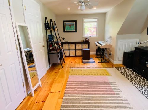 35 Lieper St, Huntington Station NY 11746-3836 exterior