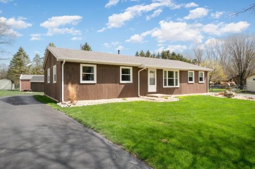 355 Marian Dr, Valpo, IN 46385-5421