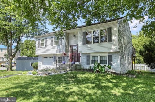 1501 Robert Rd, Lancaster, PA 17601-5632