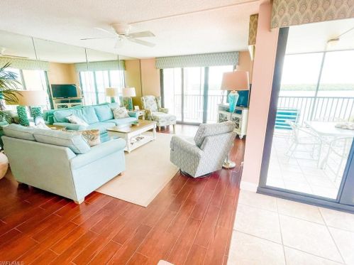 4203 Bay Beach Ln, Fort Myers Beach, FL 33931-4930