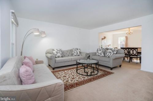 1 Glacier Ct, Bear DE  19701-1779 exterior