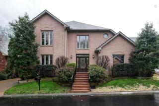 916 Huntington Cir, Nashville, TN 37215-6113