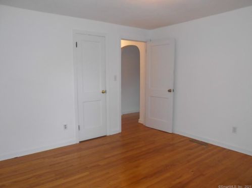429 Elm St, Windsor Locks CT  06096-1604 exterior
