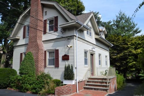 13 Park Cir, White Plains, NY 10603-3505