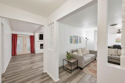 6128 Walraven Cir, Fort Worth TX  76133-2744 exterior