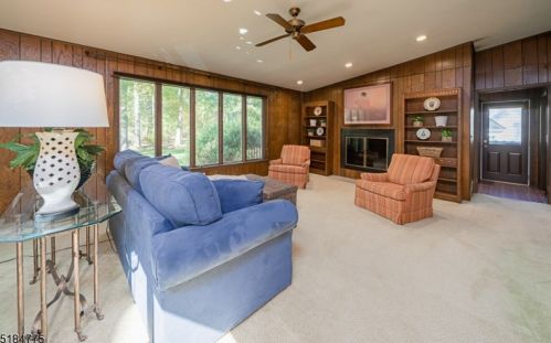 22 Rose Ter, Chatham Township NJ  07928-2070 exterior