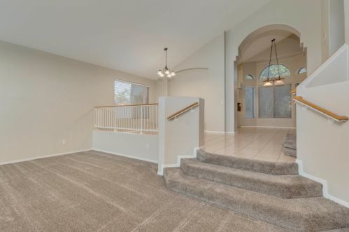 141 Windsor Dr, Gilbert, AZ 85233-8317