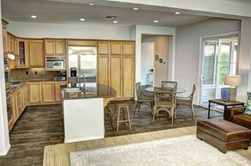 43708 Parkway Esplanade, La Quinta CA  92253-4099 exterior