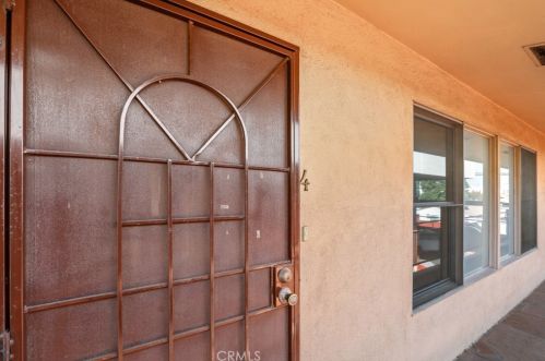 1637 3rd St, Long Beach, CA 90802-3724
