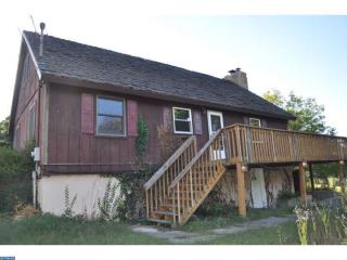 364 Tomahawk Dr, Brommerstown, PA 17922-9543