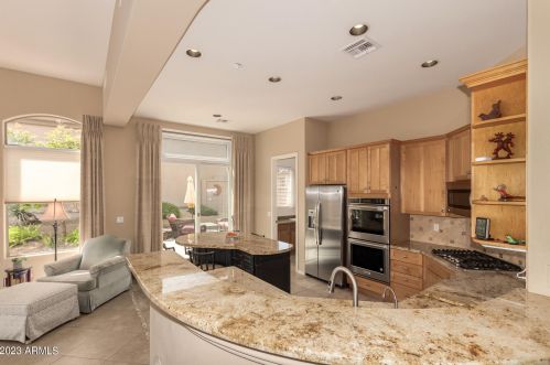 15641 Cactus Dr, Scottsdale AZ 85268-3166 exterior