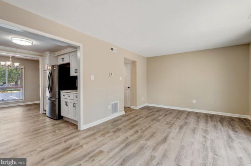 601 Clearwater Ct, Herndon VA  20170-4125 exterior