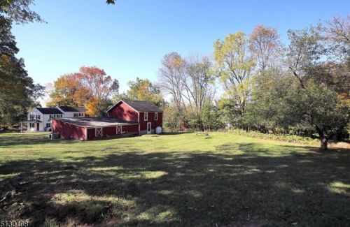128 Readington Rd, White House Station, NJ 08889-3132