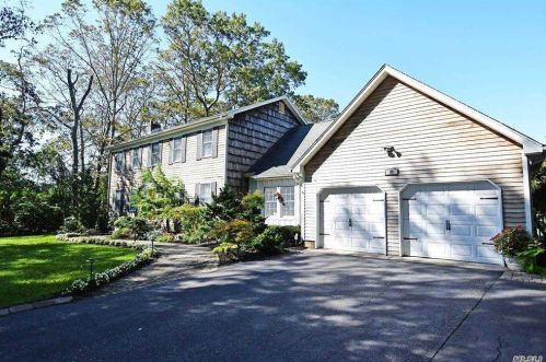 37 Andiron Ln, Brookhaven, NY 11719-9534