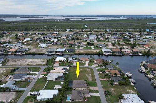 3706 2 St, Cape Coral FL  33991-7622 exterior