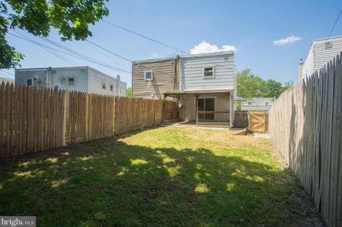 1730 Hills Dr, Norristown PA  19401-5702 exterior