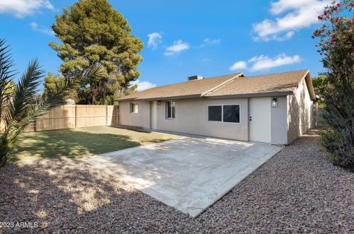 6844 8th Ave, Phoenix AZ  85013-1004 exterior