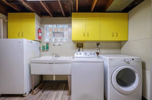 21 Carl Ln, Gibsonia PA  15044-7835 exterior