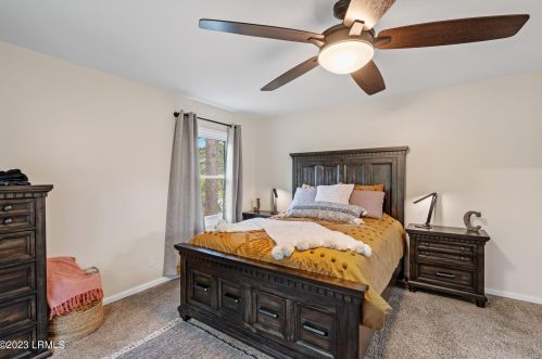 37 Royal Pines Blvd, Beaufort SC  29907-1921 exterior