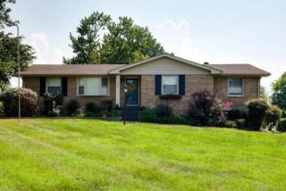 100 Chiroc Rd, Hendersonville, TN 37075-3807