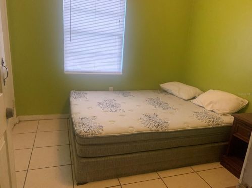 927 Hacienda Ct, Orlando FL  32808-7019 exterior