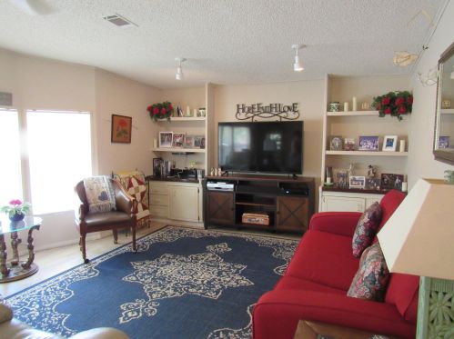 8561 Florence Dr, Fort Pierce, FL 34952-7953