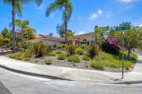 3315 Par Dr, Oceanside, CA 92056-1703