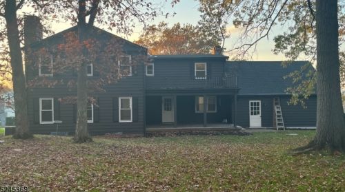 14 Ironwood Way, West Paterson NJ  07424-2019 exterior