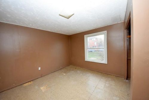 506 Young St, New Castle PA  16101-2443 exterior