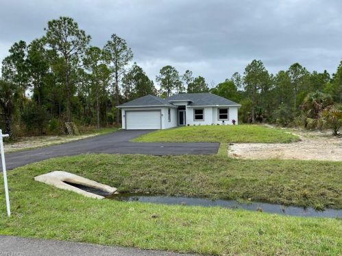 2540 72nd Ave, Naples, FL 34120-2744