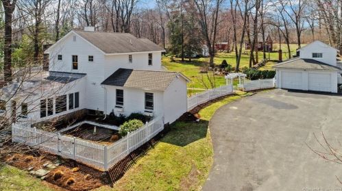 1017 Ridgefield Rd, Wilton, CT 06897-1007