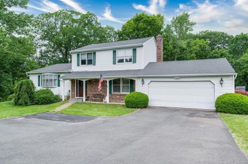 46 Pistapaug Rd, Northford, CT 06472-1628