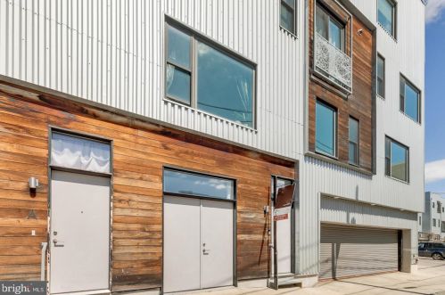 703 18th St, Philadelphia PA  19130-2804 exterior