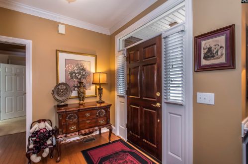 140 Clubhouse Dr, Cayce-West Columbia SC 29172-2584 exterior