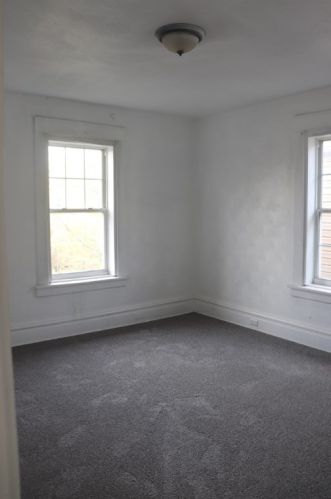 3045 Glenmawr St, Pittsburgh PA 15204-1452 exterior