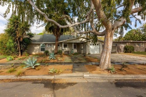 6713 Bacarro St, Long Beach, CA 90815-4802