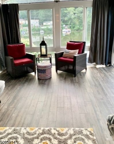 28 River Styx Rd, Hopatcong NJ  07843-1827 exterior